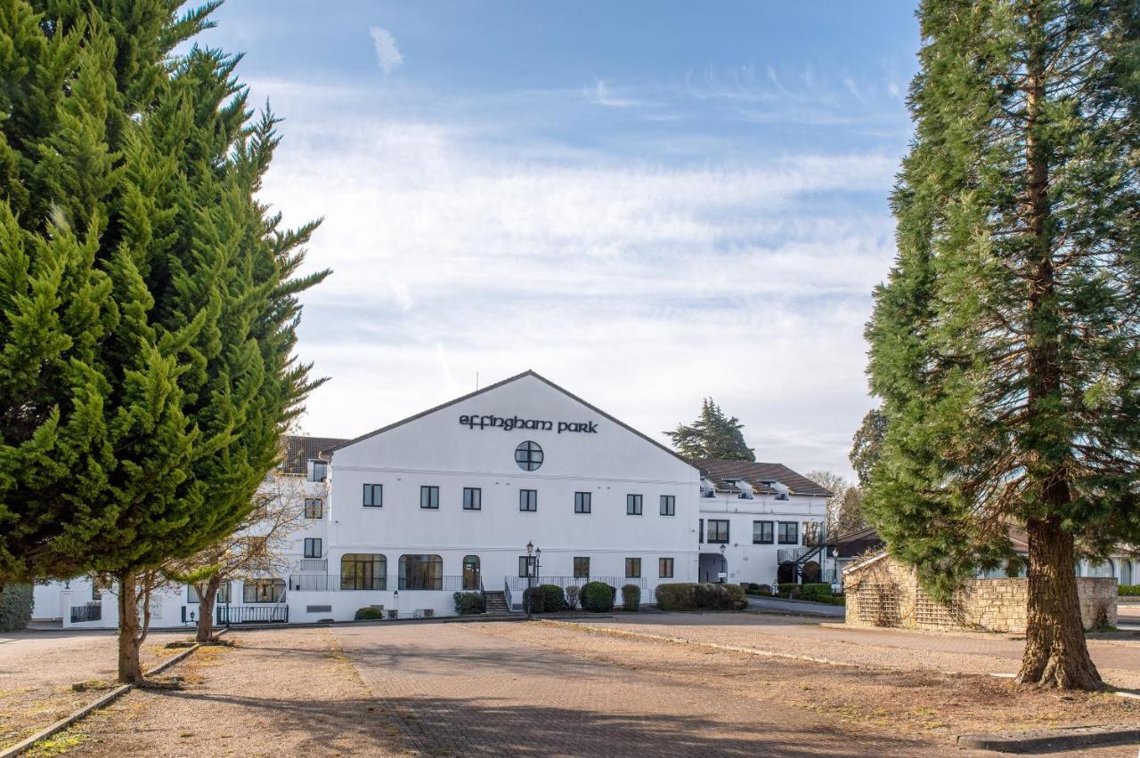 Copthorne Effingham Gatwick Hotel Exterior foto