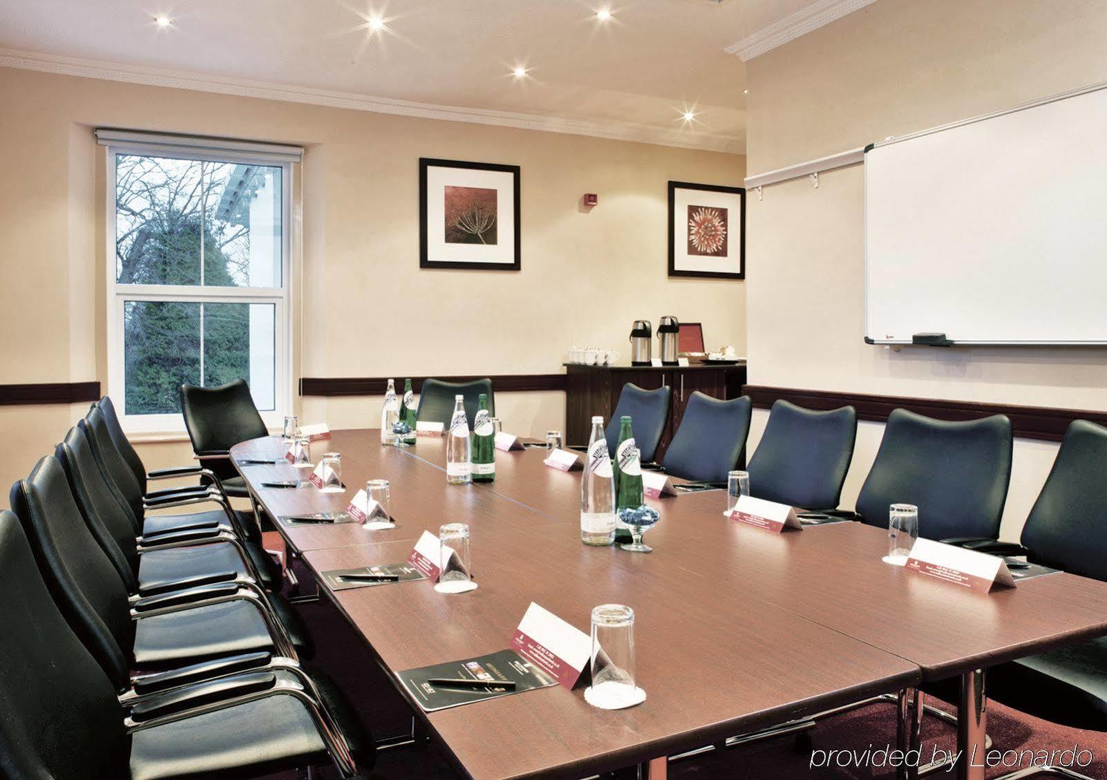 Copthorne Effingham Gatwick Hotel Afaceri foto